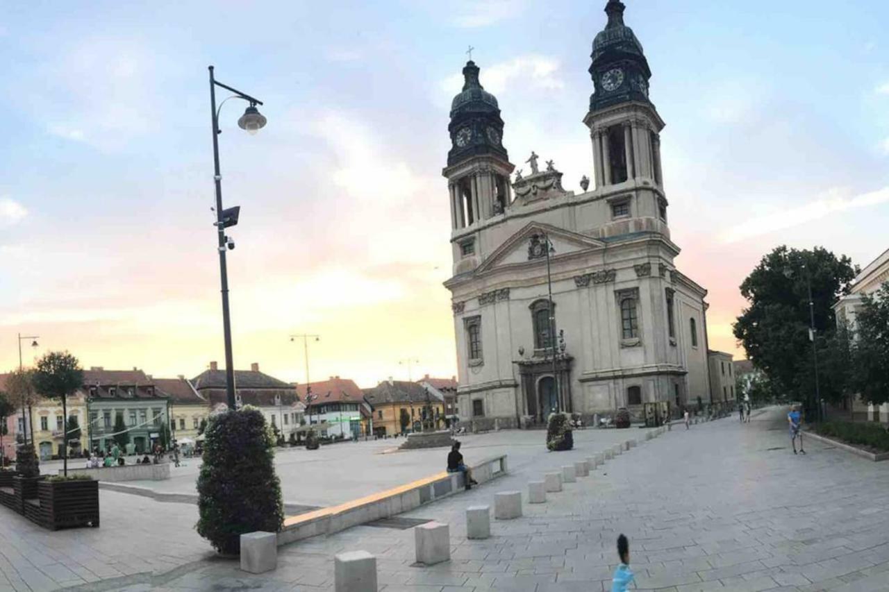 Apartamento Ház Saját Udvarral A Történelmi Belvárosban Pápa